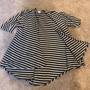Lularoe lindsey size small